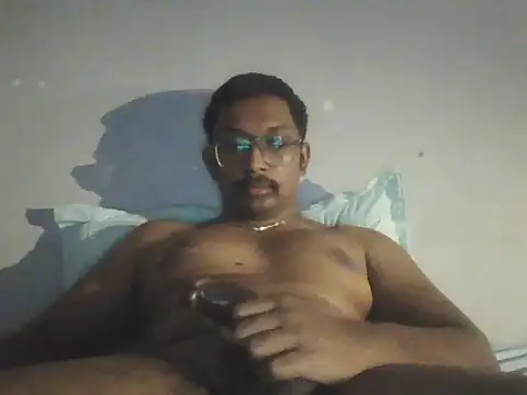 Snapshot of chennaibull101 chatting on November 25, 7:03 pm chennaibull101 online show from November 25, 7:03 pm