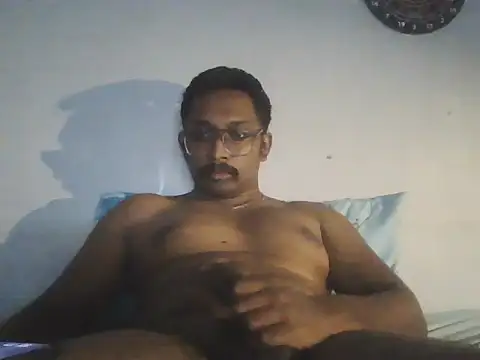 Snapshot of chennaibull101 chatting on November 28, 7:38 pm chennaibull101 online show from November 28, 7:38 pm