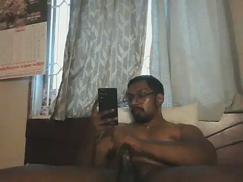 Snapshot of chennaibull101 chatting on June 13, 12:36 pm chennaibull101 online show from June 13, 12:36 pm