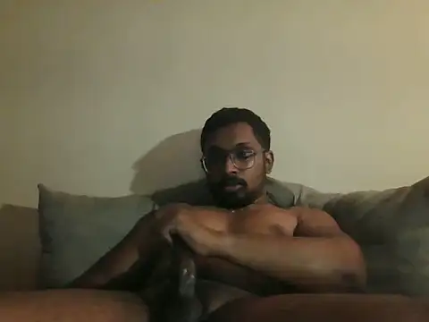Snapshot of chennaibull101 chatting on June 18, 7:18 pm chennaibull101 online show from June 18, 7:18 pm