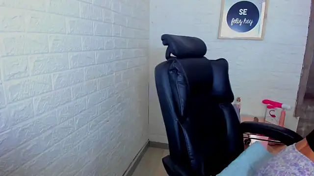 ImCrazzy online show from September 26, 2:43 pm