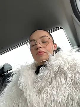 Snapshot of AnaWest chatting on January 27, 5:36 am AnaWest online show from January 27, 5:36 am