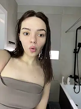 Snapshot of AnaWest chatting on March 18, 2:36 am AnaWest online show from March 18, 2:36 am