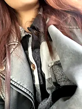 Snapshot of AnaWest chatting on September 26, 5:44 am AnaWest online show from September 26, 5:44 am