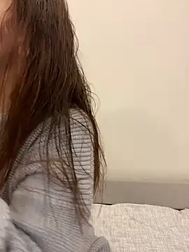 Snapshot of AnaWest chatting on November 10, 4:22 am AnaWest online show from November 10, 4:22 am