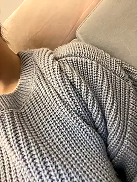 Snapshot of AnaWest chatting on December 2, 10:42 am AnaWest online show from December 2, 10:42 am