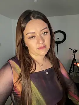 Sofiawilson  online show from February 11, 2:00 pm