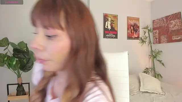 Snapshot of iriiina_veneno chatting on September 17, 11:28 pm iriiina veneno online show from September 17, 11:28 pm