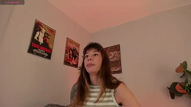 Snapshot of iriiina_veneno chatting on September 27, 11:32 pm iriiina veneno online show from September 27, 11:32 pm