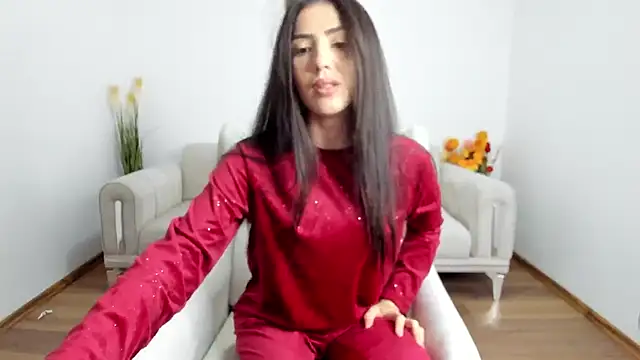 Snapshot of Emmapmg chatting on December 31, 9:28 pm Emmapmg online show from December 31, 9:28 pm