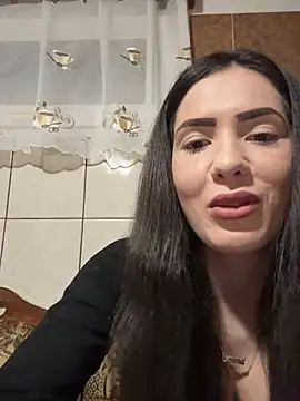 Snapshot of Emmapmg chatting on March 9, 5:39 pm Emmapmg online show from March 9, 5:39 pm