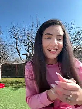 Snapshot of Emmapmg chatting on March 10, 10:15 am Emmapmg online show from March 10, 10:15 am