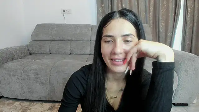 Snapshot of Emmapmg chatting on October 1, 10:32 am Emmapmg online show from October 1, 10:32 am