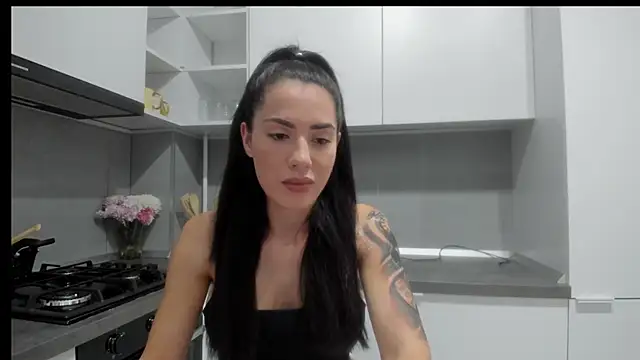 Snapshot of Emmapmg chatting on November 19, 10:54 pm Emmapmg online show from November 19, 10:54 pm