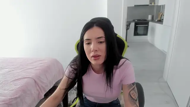 Emmapmg online show from March 12, 12:00 pm