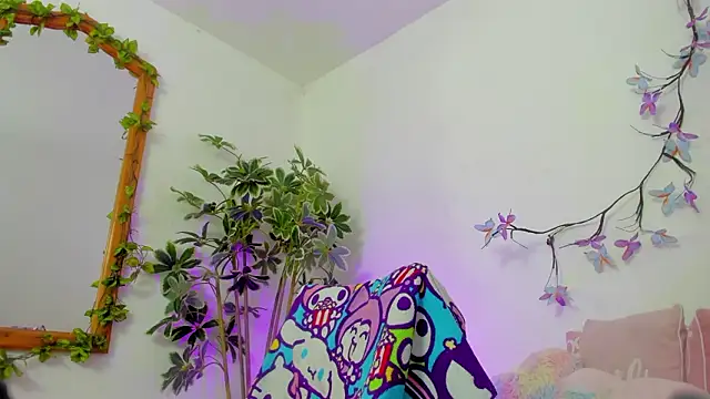 BonnieCute  online show from February 2, 11:36 pm