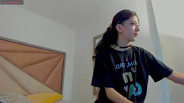 BonnieCute  online show from February 21, 7:15 pm