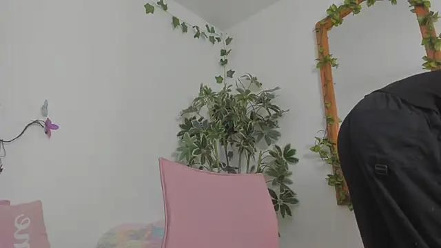 BonnieCute  online show from July 13, 12:13 am