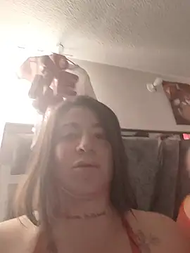 Alona Evans online show from July 16, 8:15 pm
