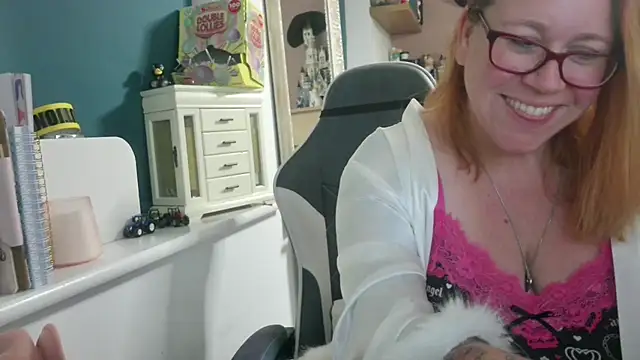 Snapshot of NikiDeeOfficial chatting on September 8, 9:14 pm NikiDeeOfficial online show from September 8, 9:14 pm