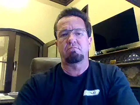 Snapshot of sluttydylan chatting on February 13, 5:05 am sluttydylan online show from February 13, 5:05 am