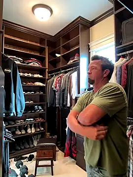 Snapshot of sluttydylan chatting on November 16, 9:31 pm sluttydylan online show from November 16, 9:31 pm