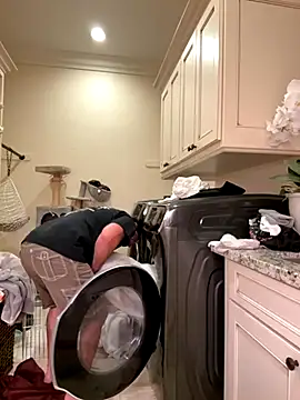 Snapshot of sluttydylan chatting on December 3, 3:58 am sluttydylan online show from December 3, 3:58 am