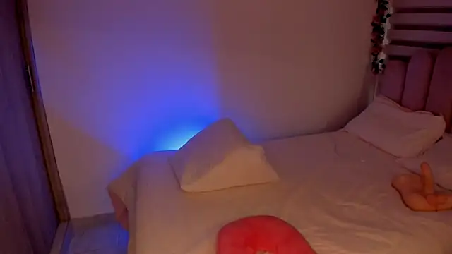 Snapshot of Cataleyasweet_19 chatting on January 19, 9:02 pm Cataleyasweet 19 online show from January 19, 9:02 pm