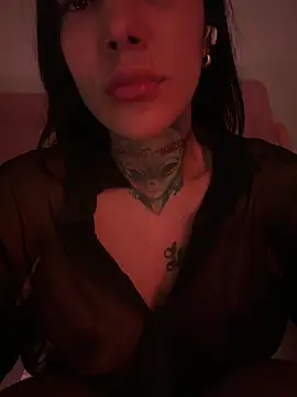 Snapshot of Cataleyasweet_19 chatting on March 11, 2:21 am Cataleyasweet 19 online show from March 11, 2:21 am