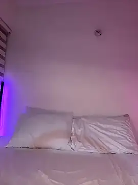 Snapshot of Cataleyasweet_19 chatting on October 29, 2:36 am Cataleyasweet 19 online show from October 29, 2:36 am