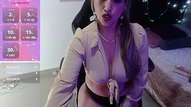 anyclark  online show from January 13, 6:49 am