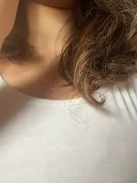 Snapshot of farah-36 chatting on December 19, 2:46 pm farah-36 online show from December 19, 2:46 pm