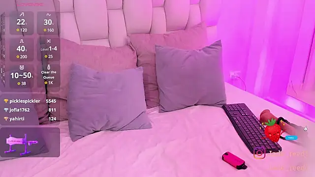 Snapshot of jade_reeed chatting on December 16, 3:40 am jade reeed online show from December 16, 3:40 am