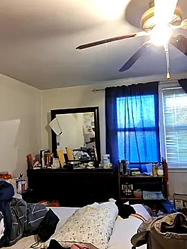 Snapshot of madamsensuale chatting on October 27, 12:09 pm madamsensuale online show from October 27, 12:09 pm