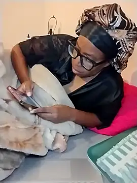 madamsensuale online show from December 20, 1:12 am