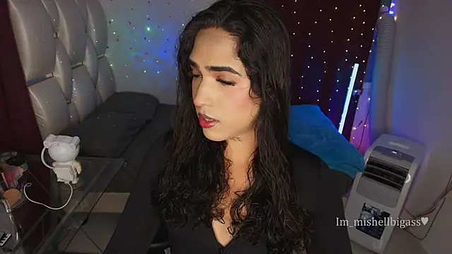 im mishellbigass online show from July 1, 1:40 am