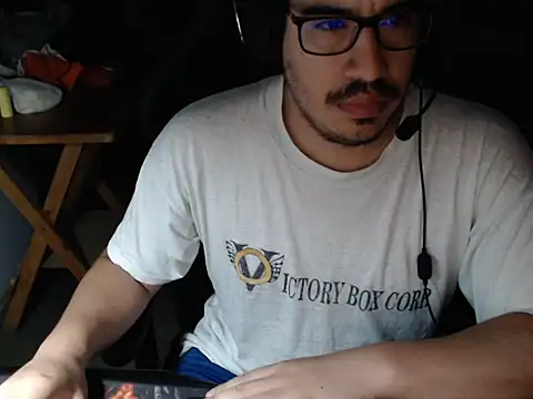 Snapshot of thealfawolf01 chatting on January 2, 1:17 am thealfawolf01 online show from January 2, 1:17 am