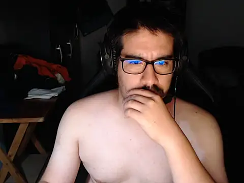 Snapshot of thealfawolf01 chatting on January 4, 5:58 am thealfawolf01 online show from January 4, 5:58 am