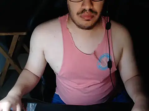 Snapshot of thealfawolf01 chatting on January 18, 1:41 am thealfawolf01 online show from January 18, 1:41 am