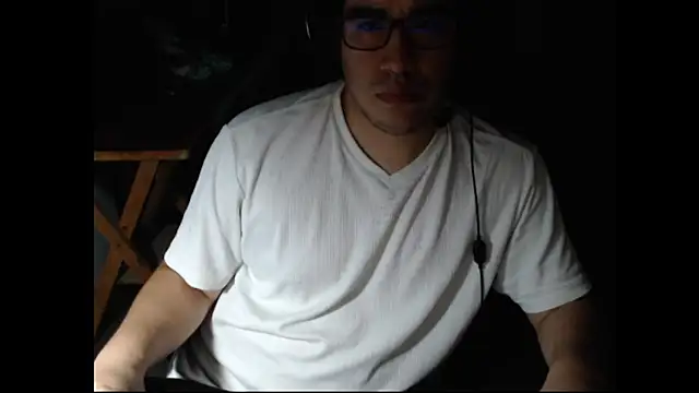 Snapshot of thealfawolf01 chatting on March 12, 11:44 pm thealfawolf01 online show from March 12, 11:44 pm