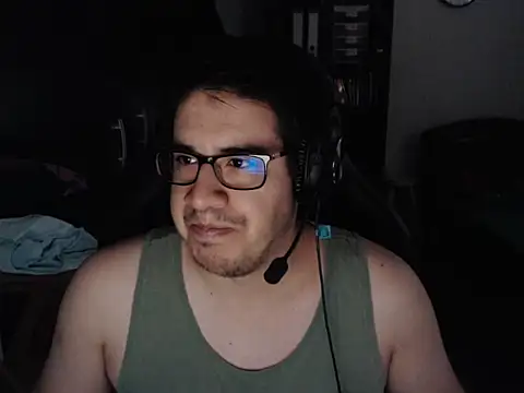 Snapshot of thealfawolf01 chatting on March 16, 10:20 pm thealfawolf01 online show from March 16, 10:20 pm