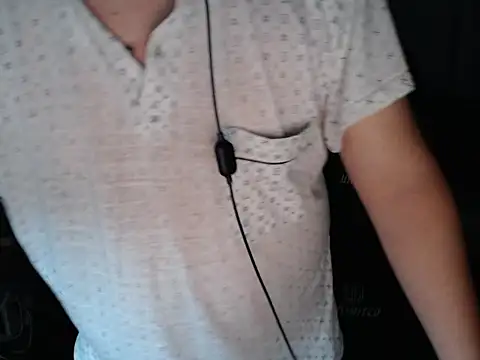 Snapshot of thealfawolf01 chatting on October 5, 1:48 am thealfawolf01 online show from October 5, 1:48 am