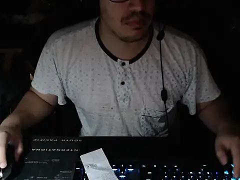 Snapshot of thealfawolf01 chatting on May 30, 2:41 am thealfawolf01 online show from May 30, 2:41 am