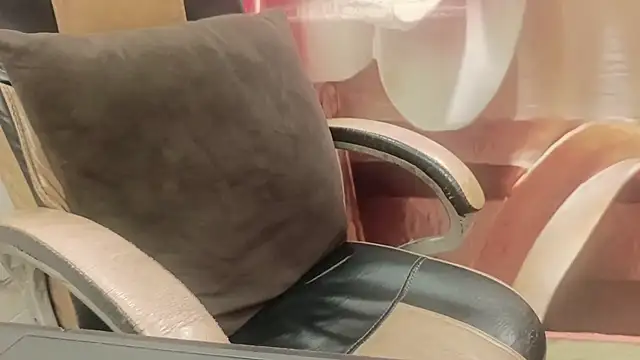 Snapshot of FRIENDFORFUN chatting on September 24, 6:06 am FRIENDFORFUN online show from September 24, 6:06 am