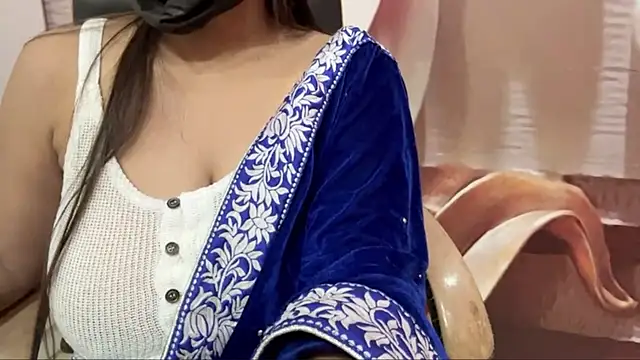 Snapshot of FRIENDFORFUN chatting on November 6, 5:08 am FRIENDFORFUN online show from November 6, 5:08 am