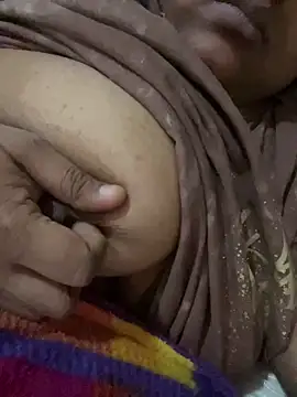 Snapshot of smile_pretty chatting on December 12, 3:43 am smile pretty online show from December 12, 3:43 am