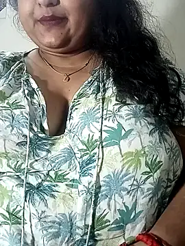 Snapshot of smile_pretty chatting on January 6, 6:20 pm smile pretty online show from January 6, 6:20 pm