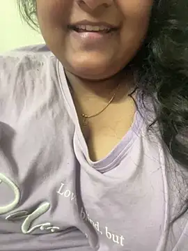 Snapshot of smile_pretty chatting on January 12, 10:33 pm smile pretty online show from January 12, 10:33 pm