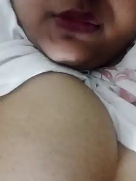 Snapshot of smile_pretty chatting on January 17, 8:22 pm smile pretty online show from January 17, 8:22 pm