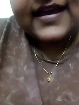 Snapshot of smile_pretty chatting on February 12, 9:22 pm smile pretty online show from February 12, 9:22 pm